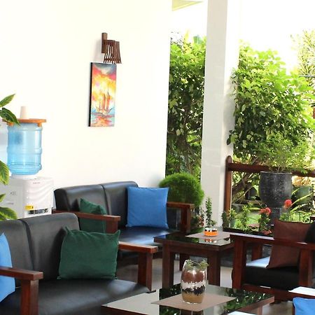 Blue Eyes Inn Unawatuna Bagian luar foto