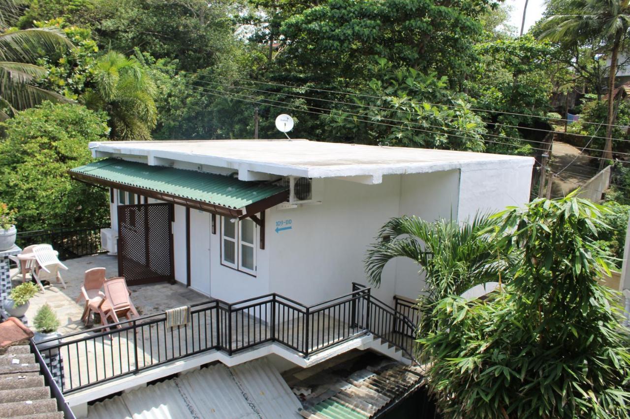 Blue Eyes Inn Unawatuna Bagian luar foto