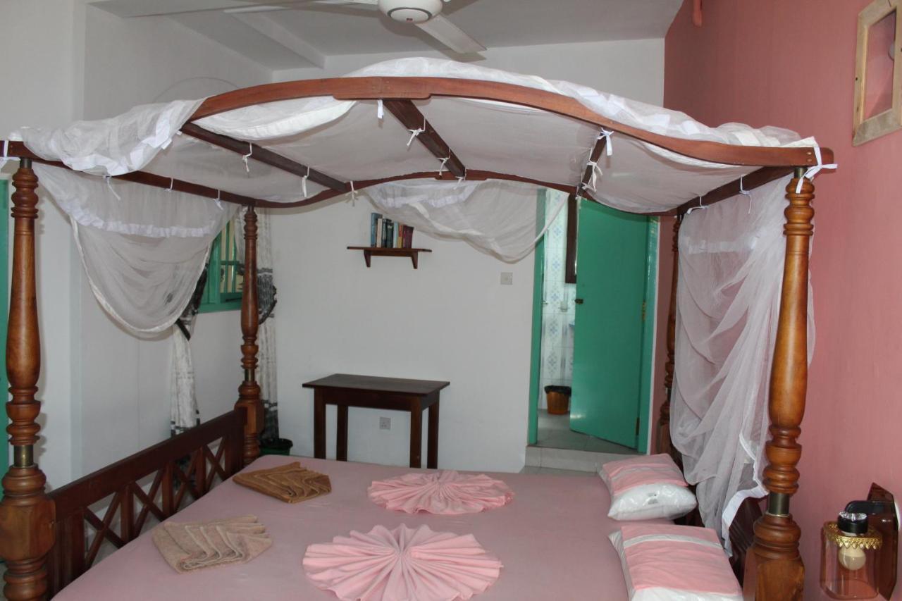 Blue Eyes Inn Unawatuna Bagian luar foto