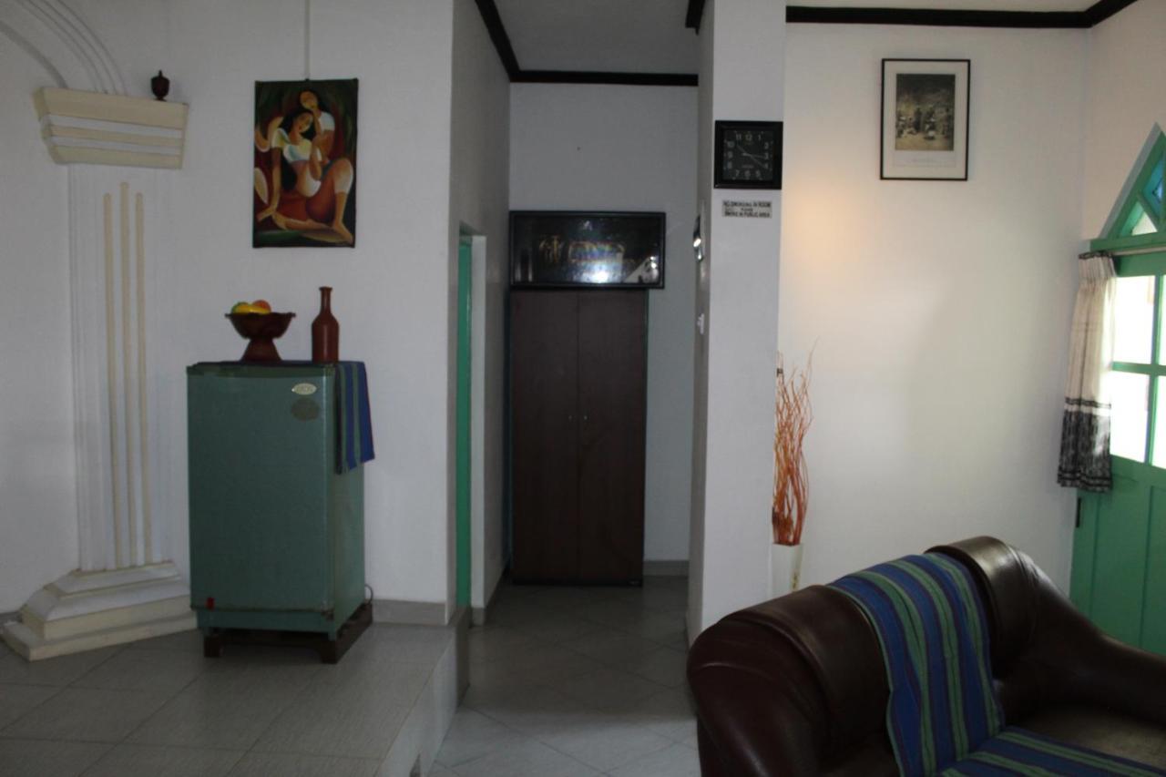 Blue Eyes Inn Unawatuna Bagian luar foto