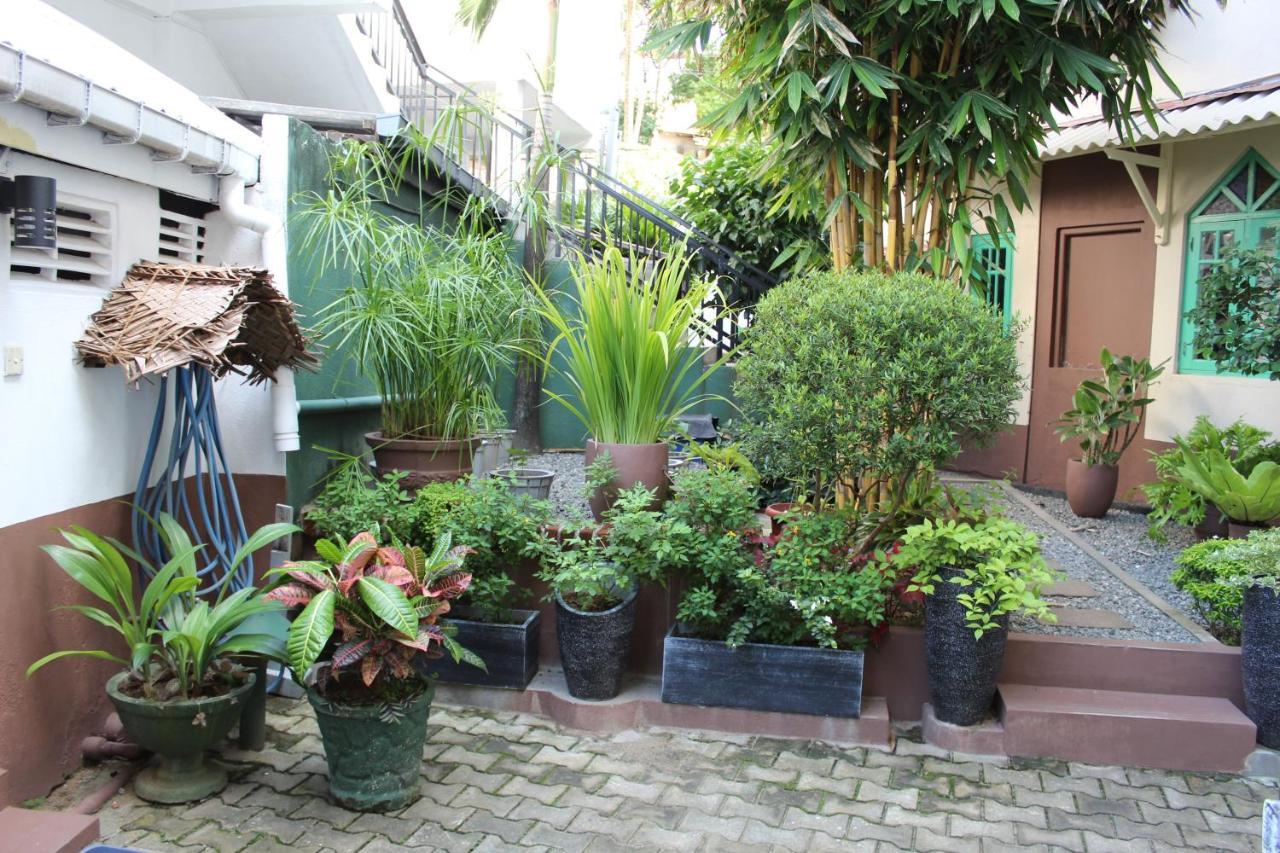 Blue Eyes Inn Unawatuna Bagian luar foto