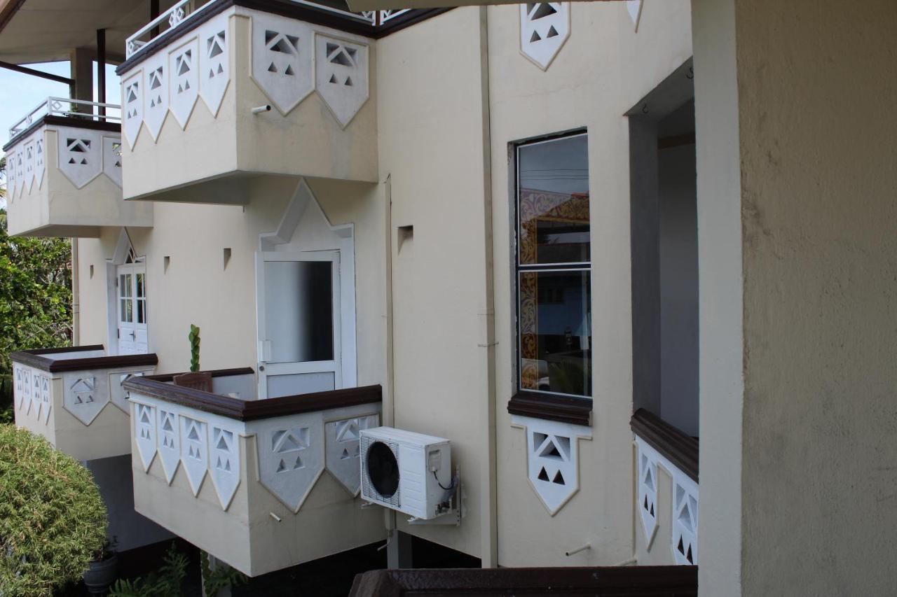 Blue Eyes Inn Unawatuna Bagian luar foto