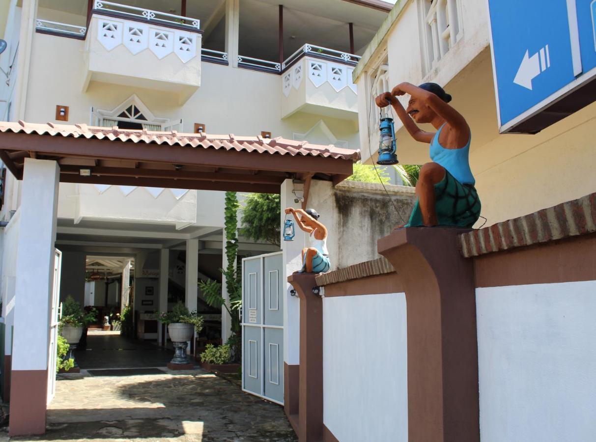 Blue Eyes Inn Unawatuna Bagian luar foto