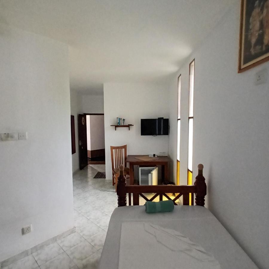Blue Eyes Inn Unawatuna Bagian luar foto