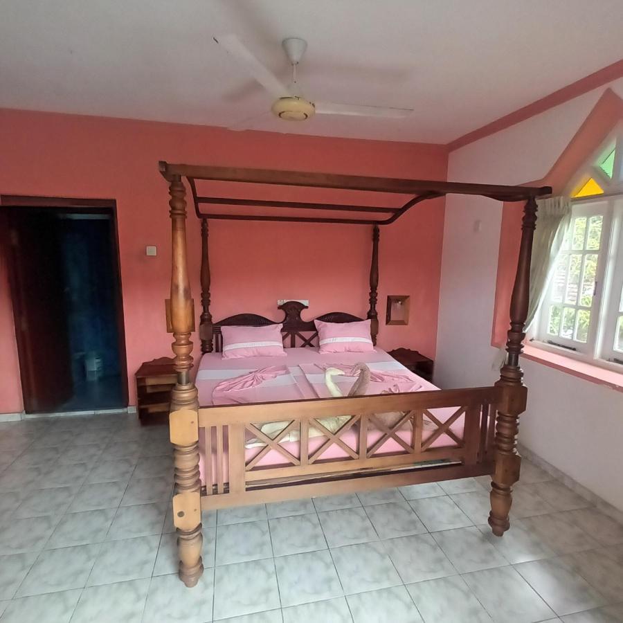 Blue Eyes Inn Unawatuna Bagian luar foto