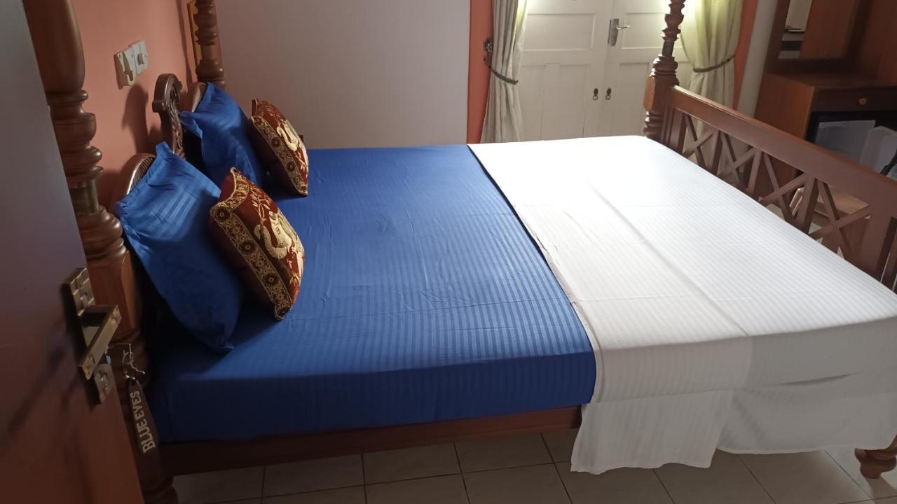 Blue Eyes Inn Unawatuna Bagian luar foto